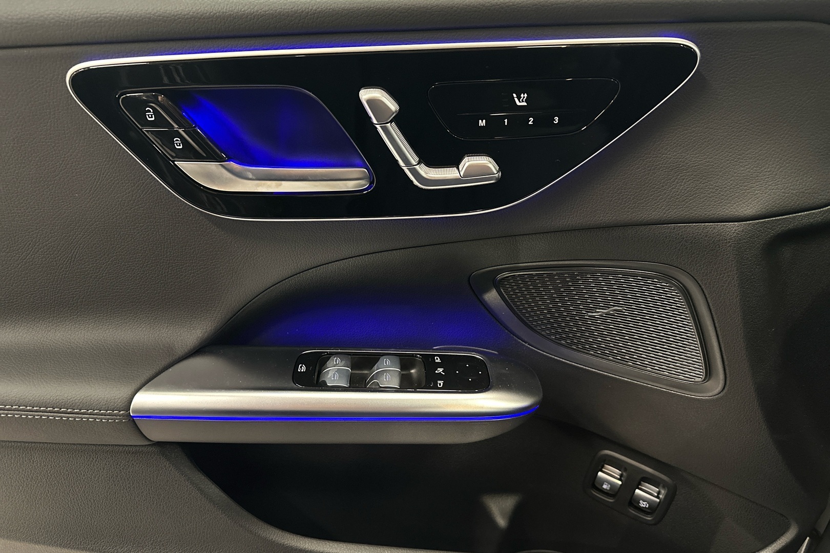 MERCEDES-BENZ C 2025