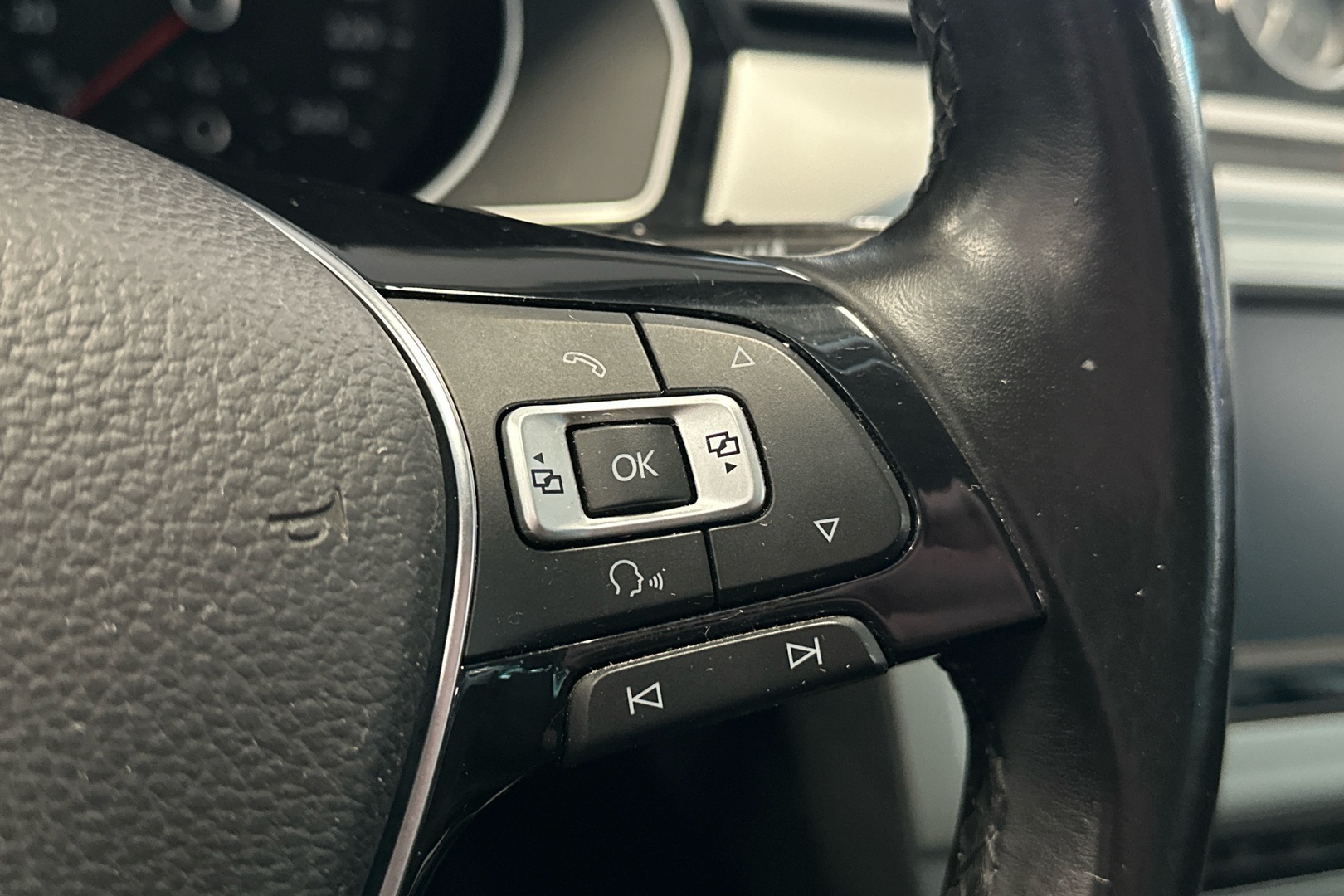 VOLKSWAGEN Passat 2016
