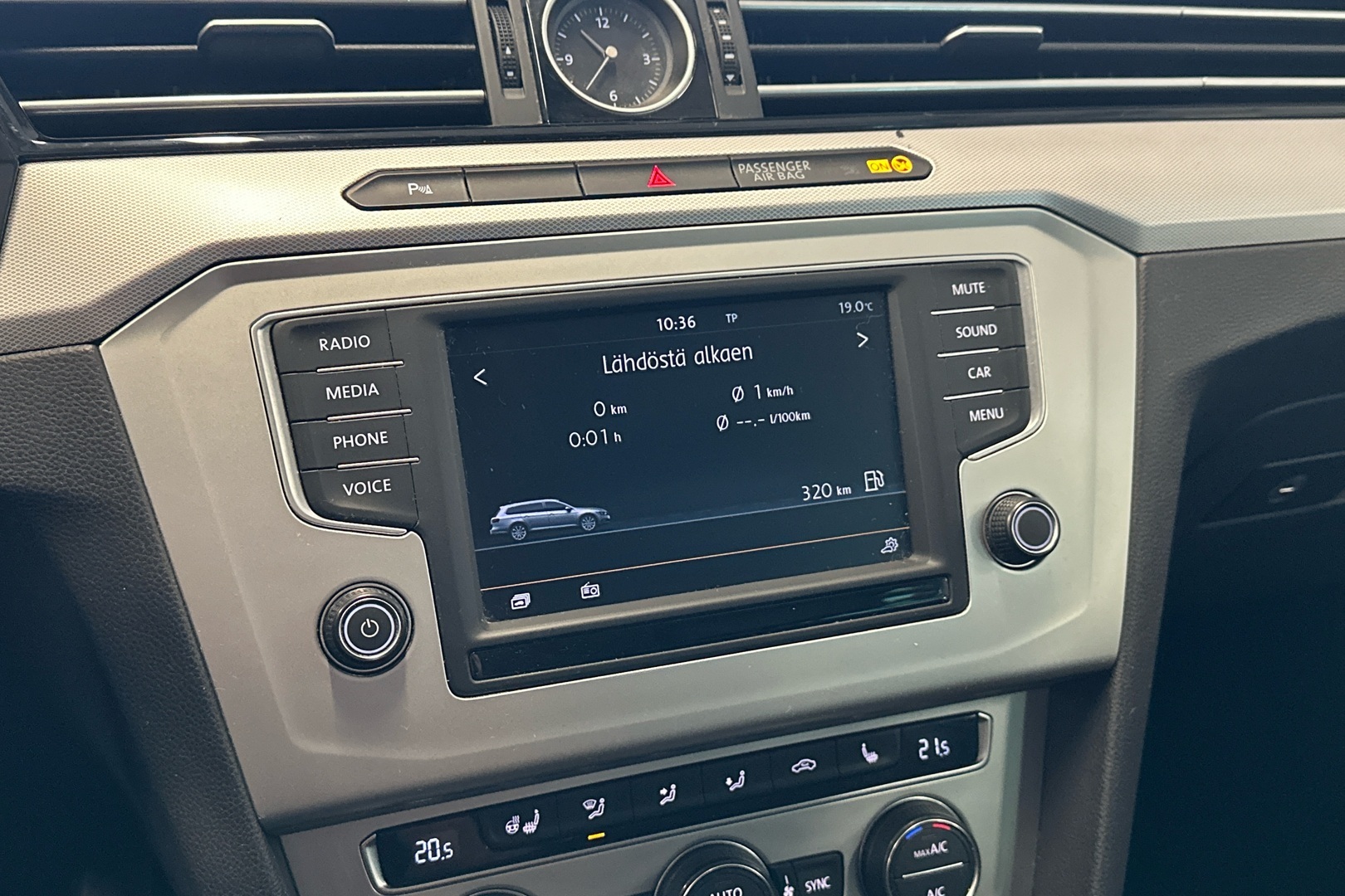 VOLKSWAGEN Passat 2016