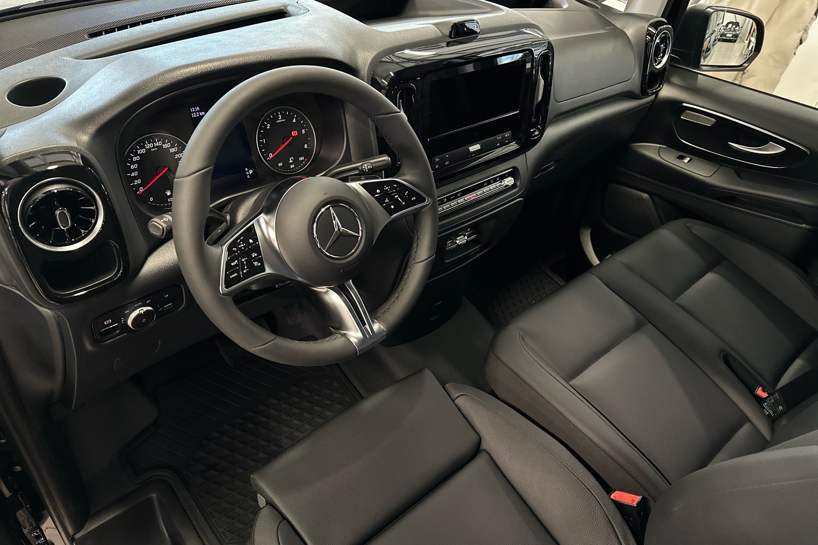 MERCEDES-BENZ Vito 2026