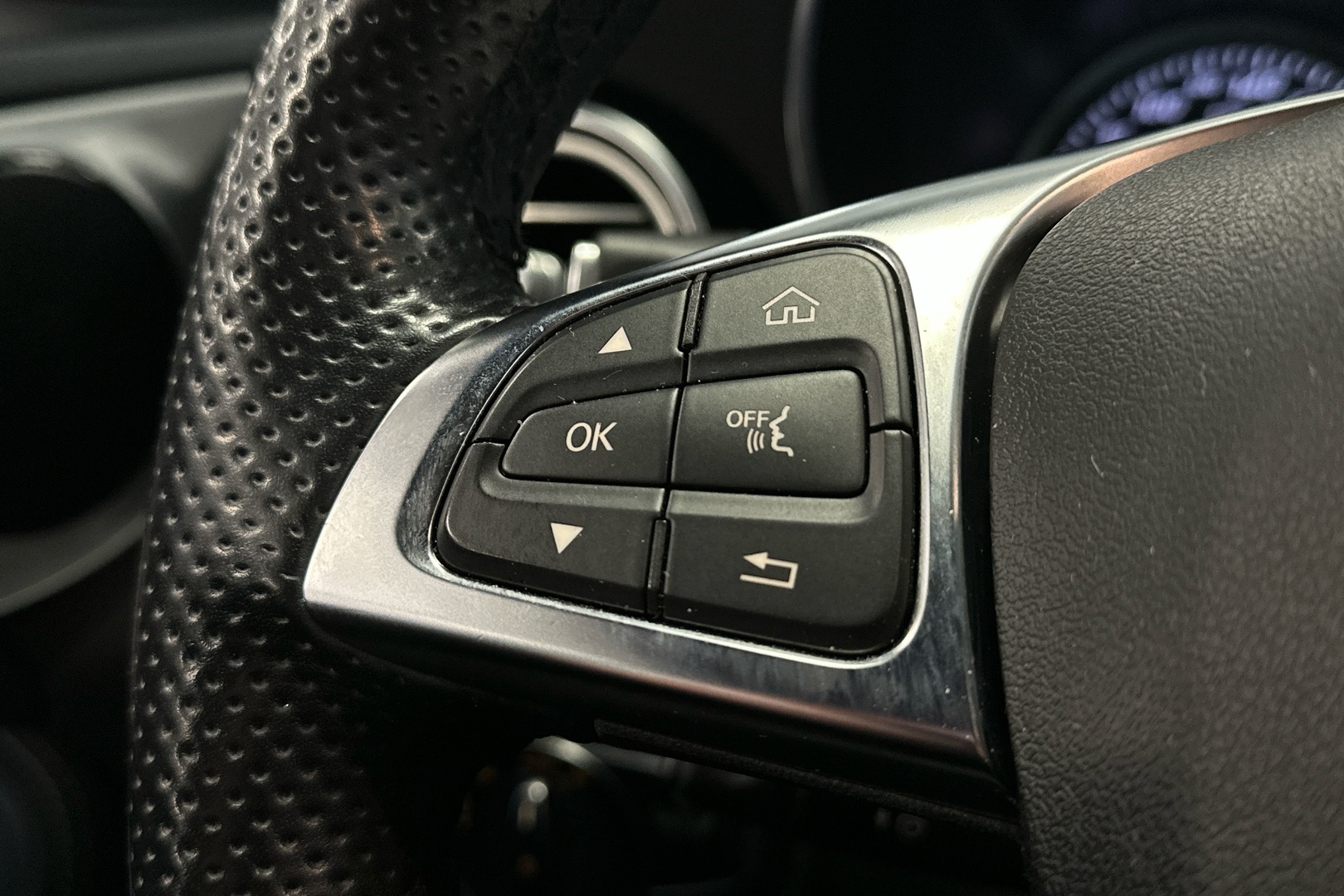 MERCEDES-BENZ C 2017