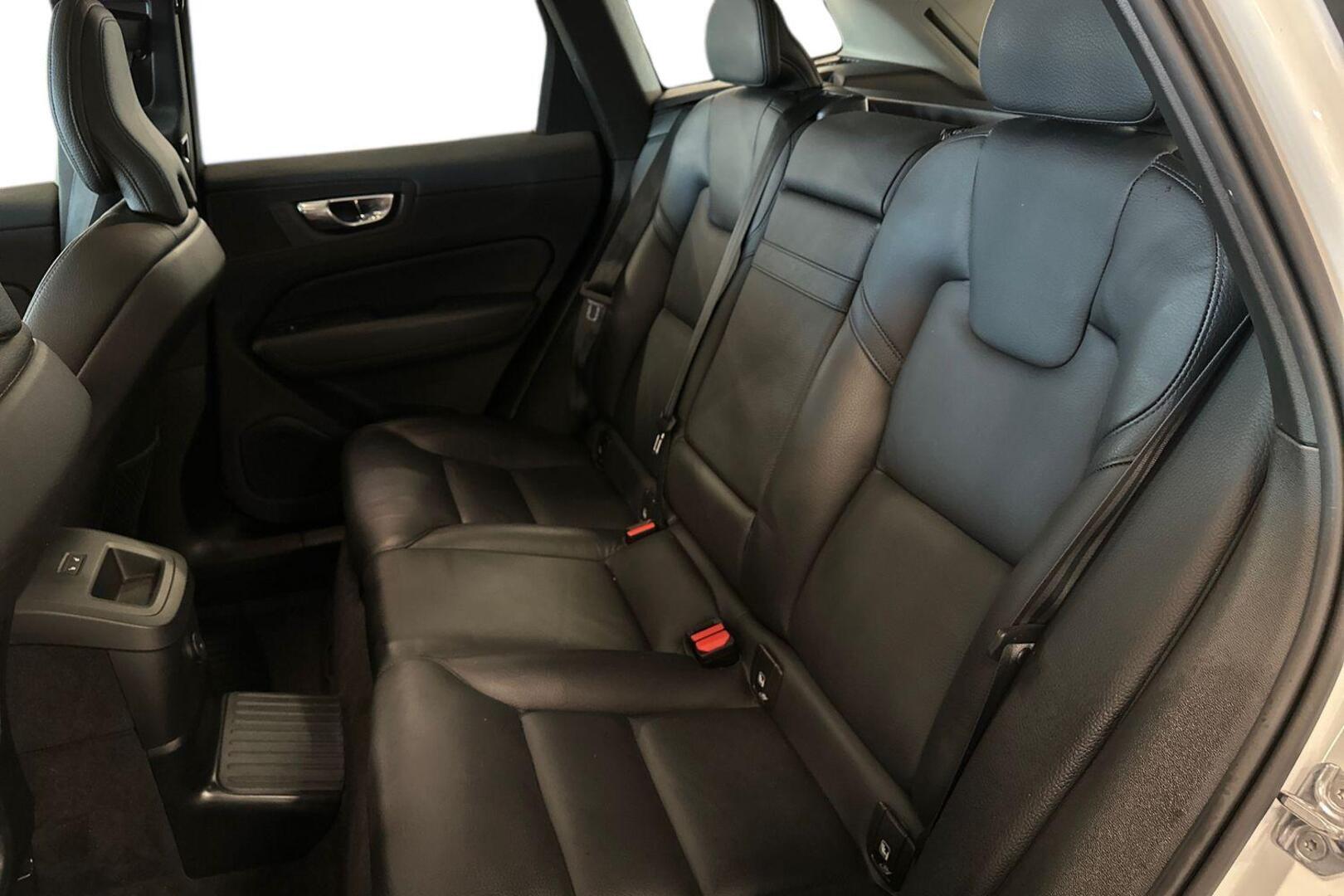 VOLVO XC60 11