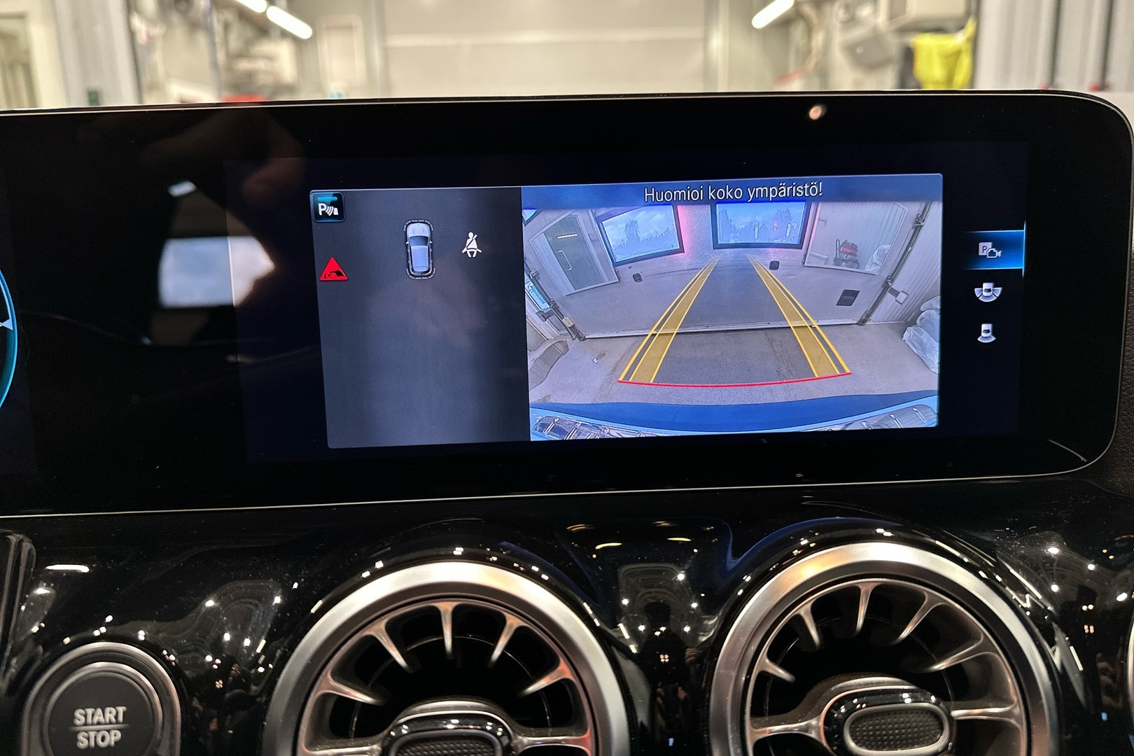 MERCEDES-BENZ EQA 2022