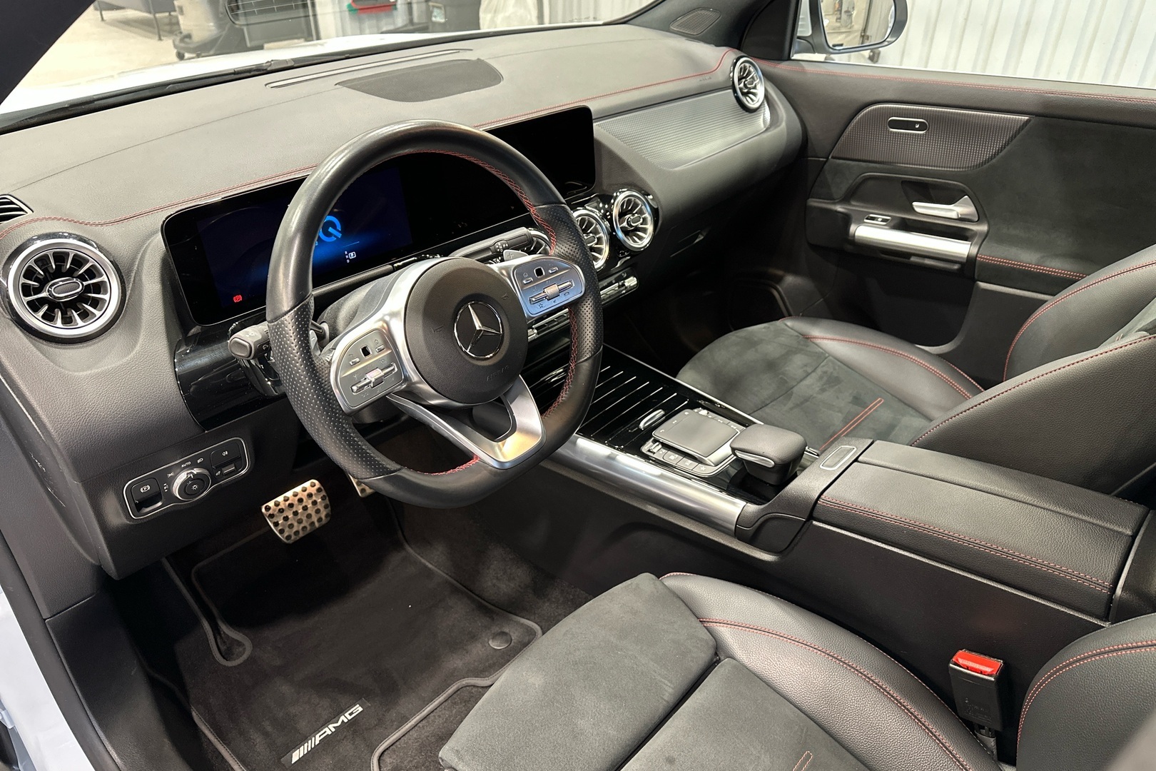 MERCEDES-BENZ EQA 2022