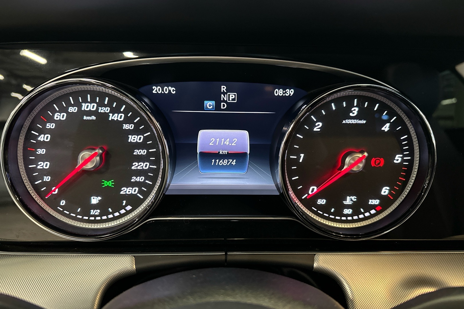 MERCEDES-BENZ E 2019