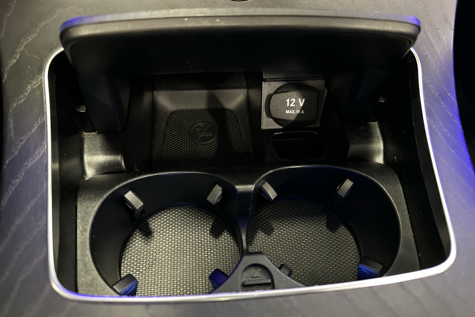 MERCEDES-BENZ E 2019
