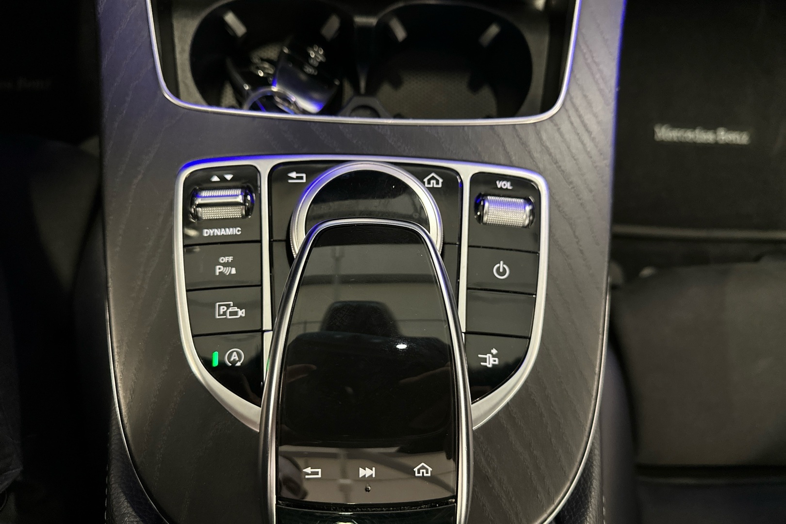 MERCEDES-BENZ E 2019