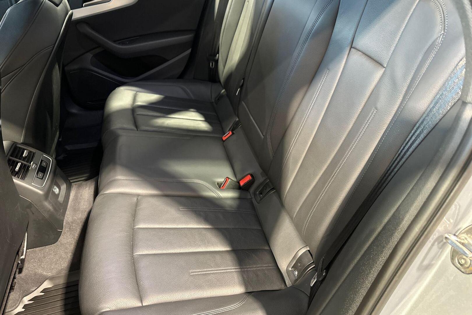 AUDI A4 2019