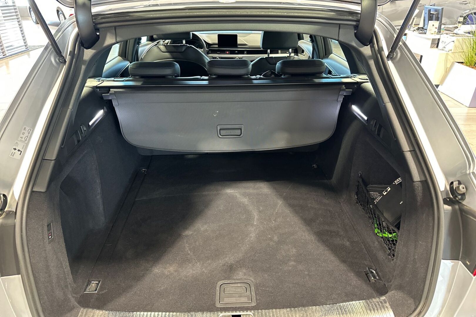 AUDI A4 2019
