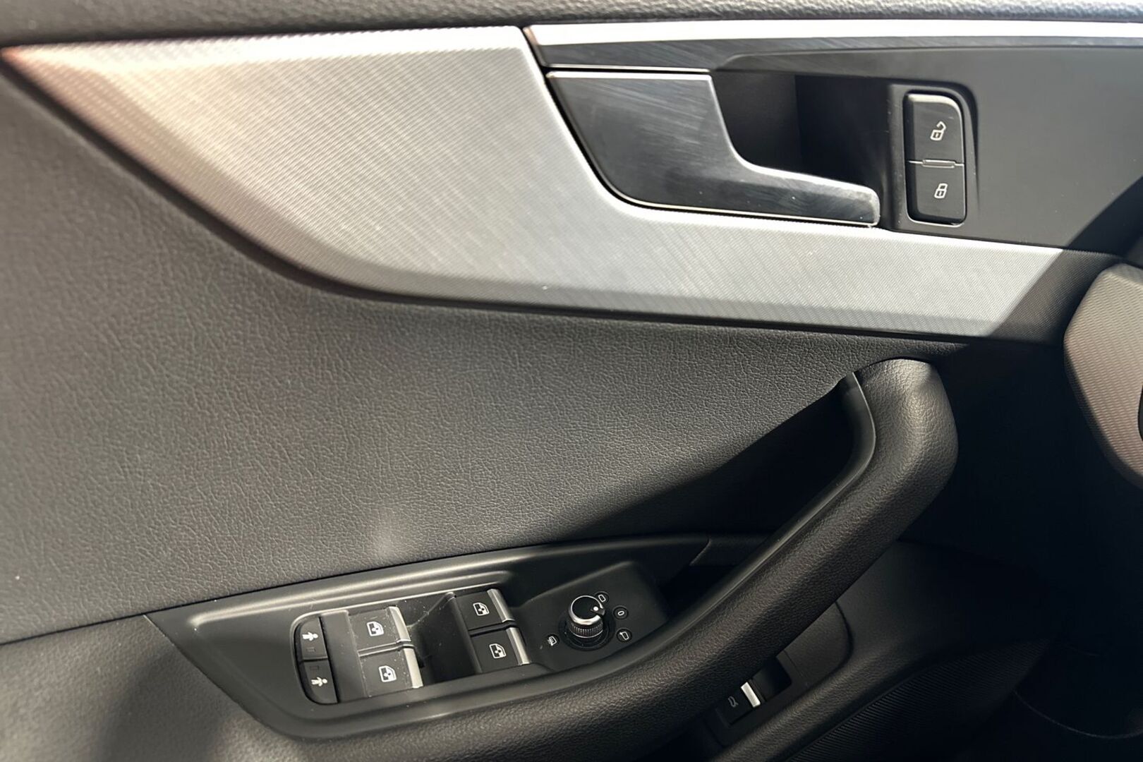 AUDI A4 2019