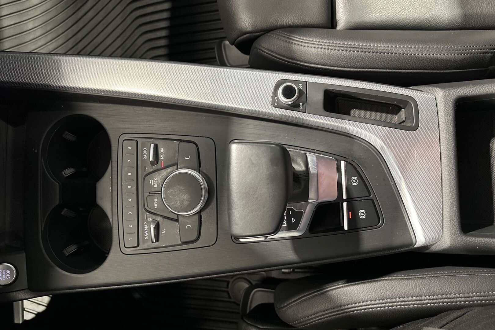 AUDI A4 2019