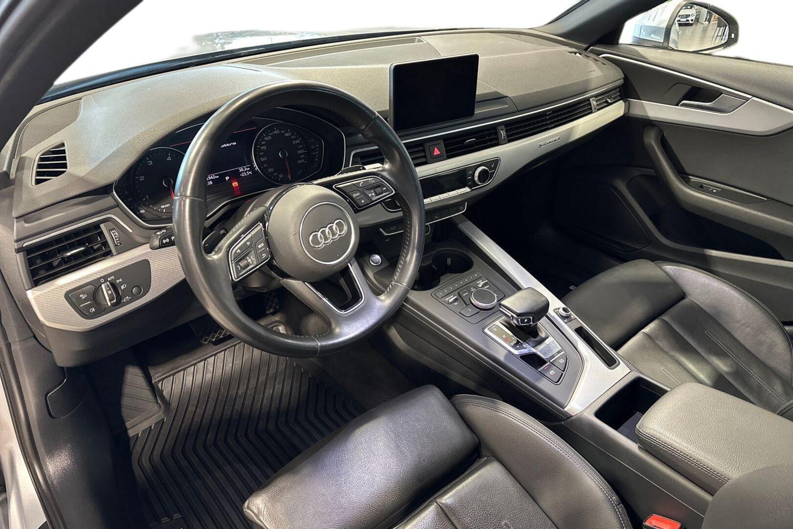 AUDI A4 2019