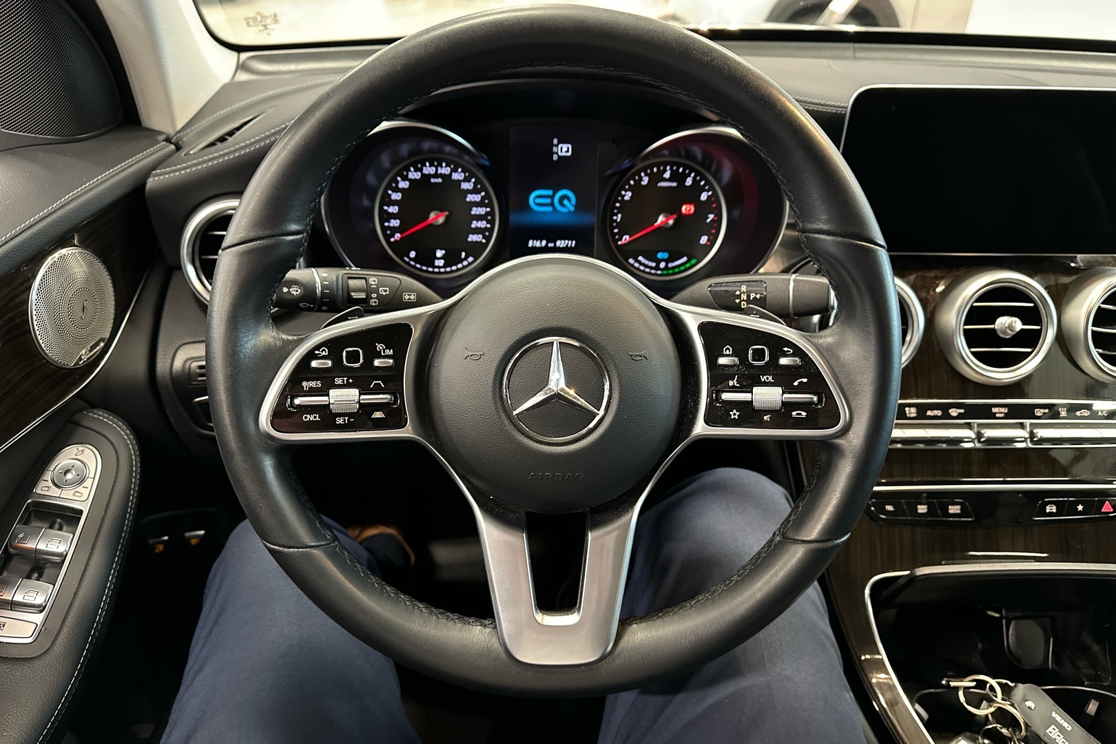 MERCEDES-BENZ GLC 2022