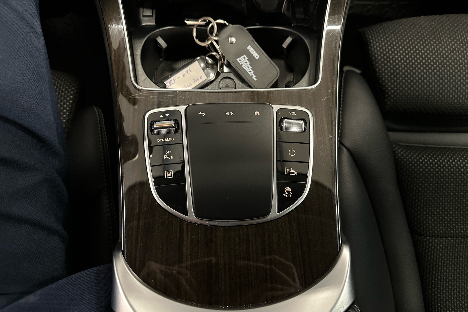 MERCEDES-BENZ GLC 2022