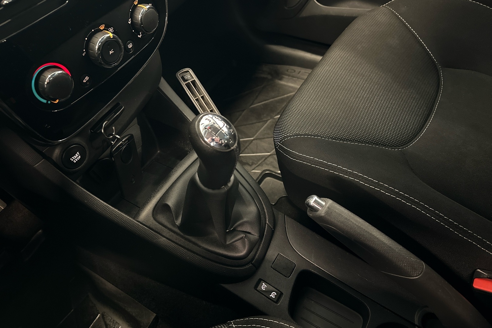 RENAULT Clio 2014