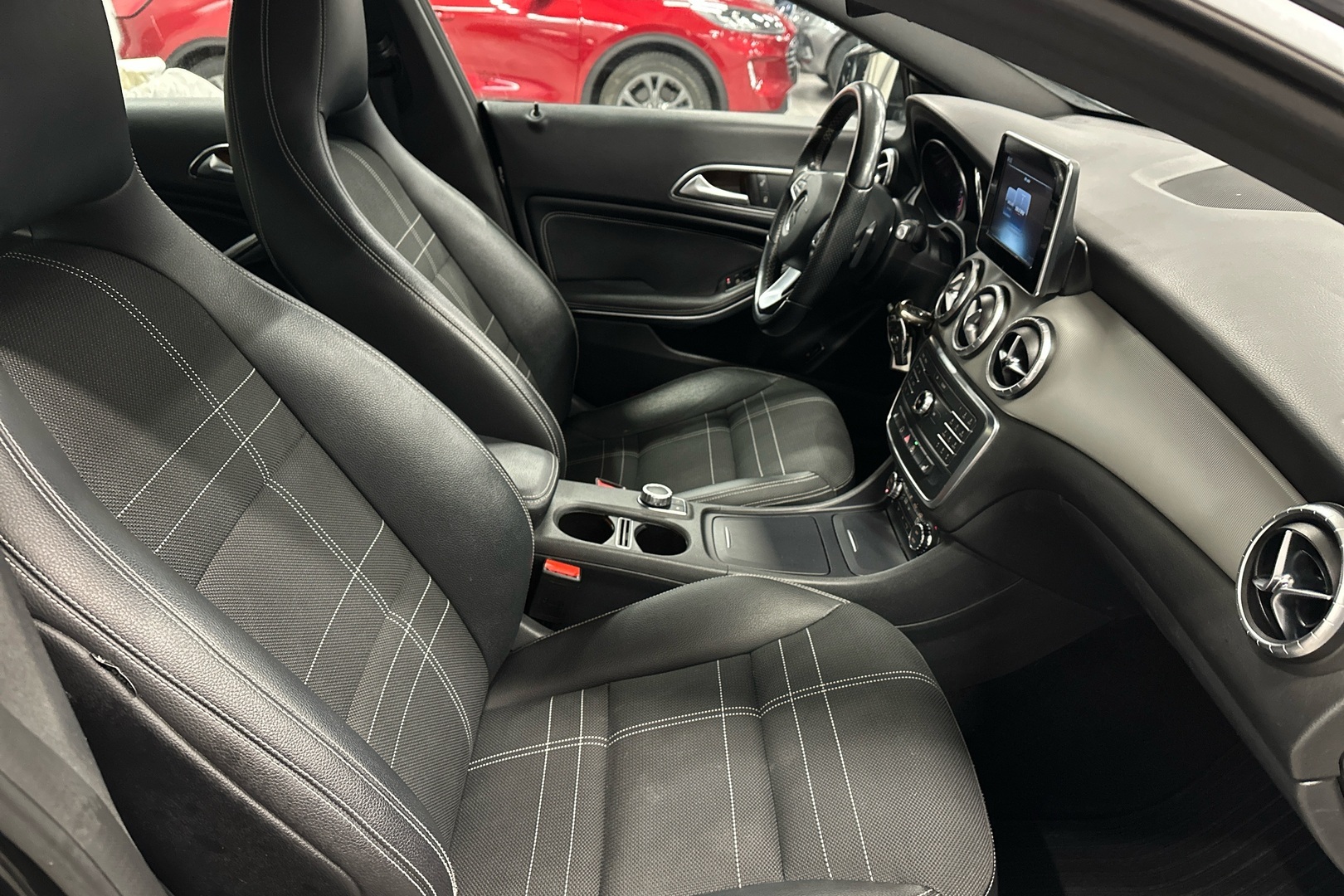 MERCEDES-BENZ CLA 2016