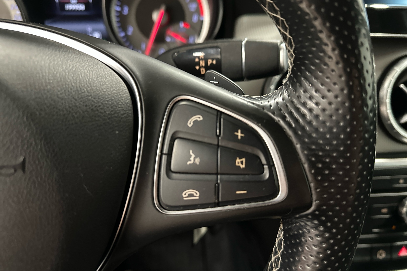 MERCEDES-BENZ CLA 2016