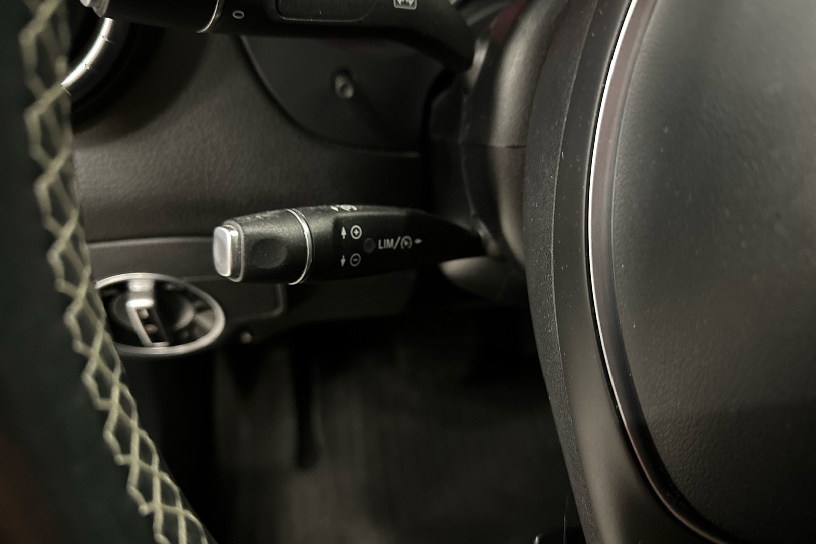 MERCEDES-BENZ CLA 2016