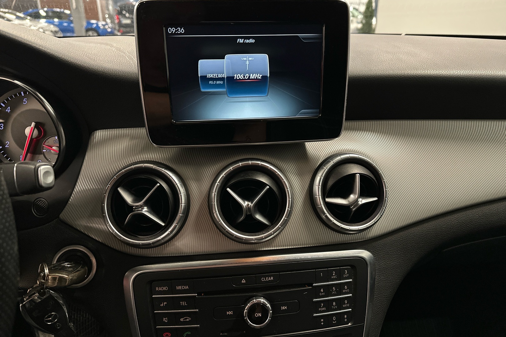 MERCEDES-BENZ CLA 2016