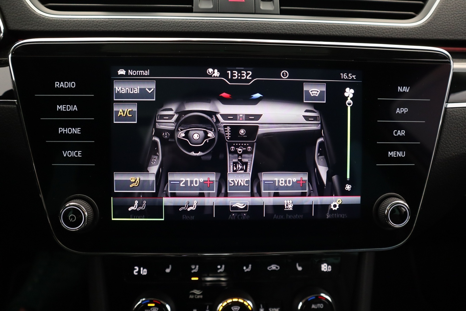 SKODA Superb 2021