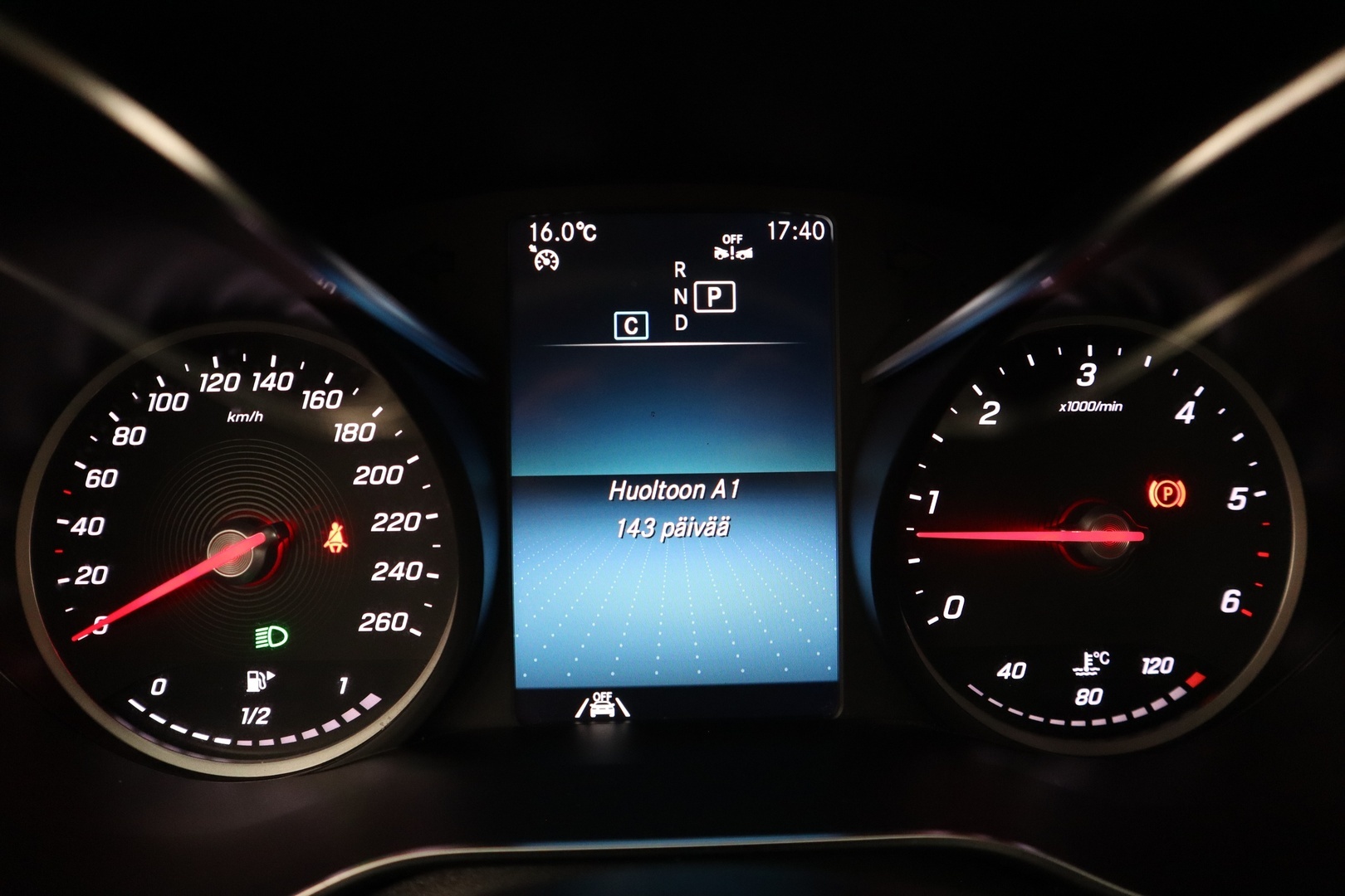 MERCEDES-BENZ C 2020