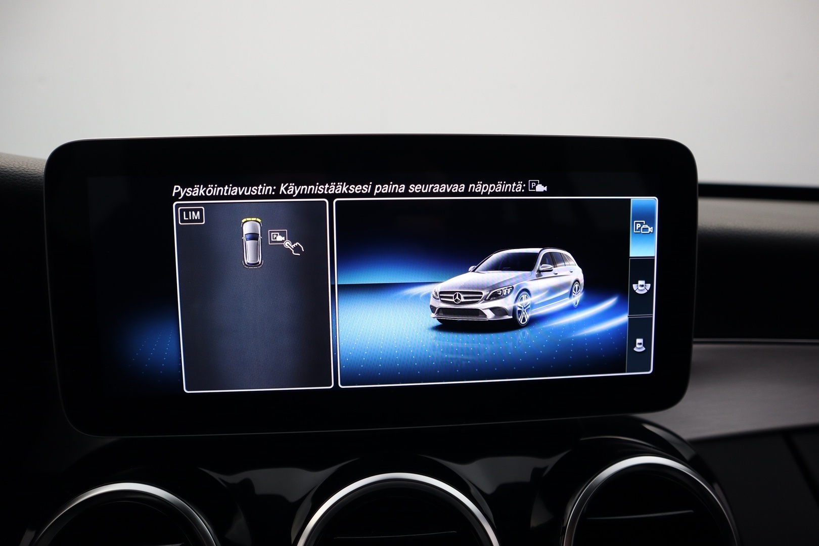MERCEDES-BENZ C 2020