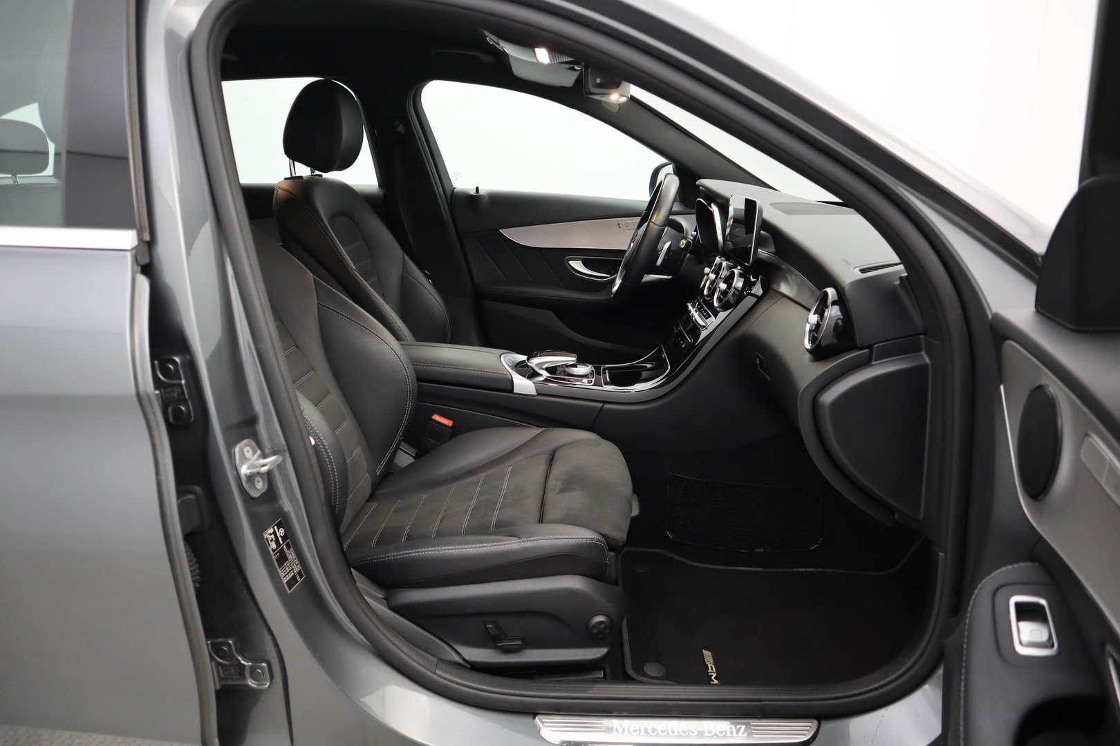 MERCEDES-BENZ C 2020