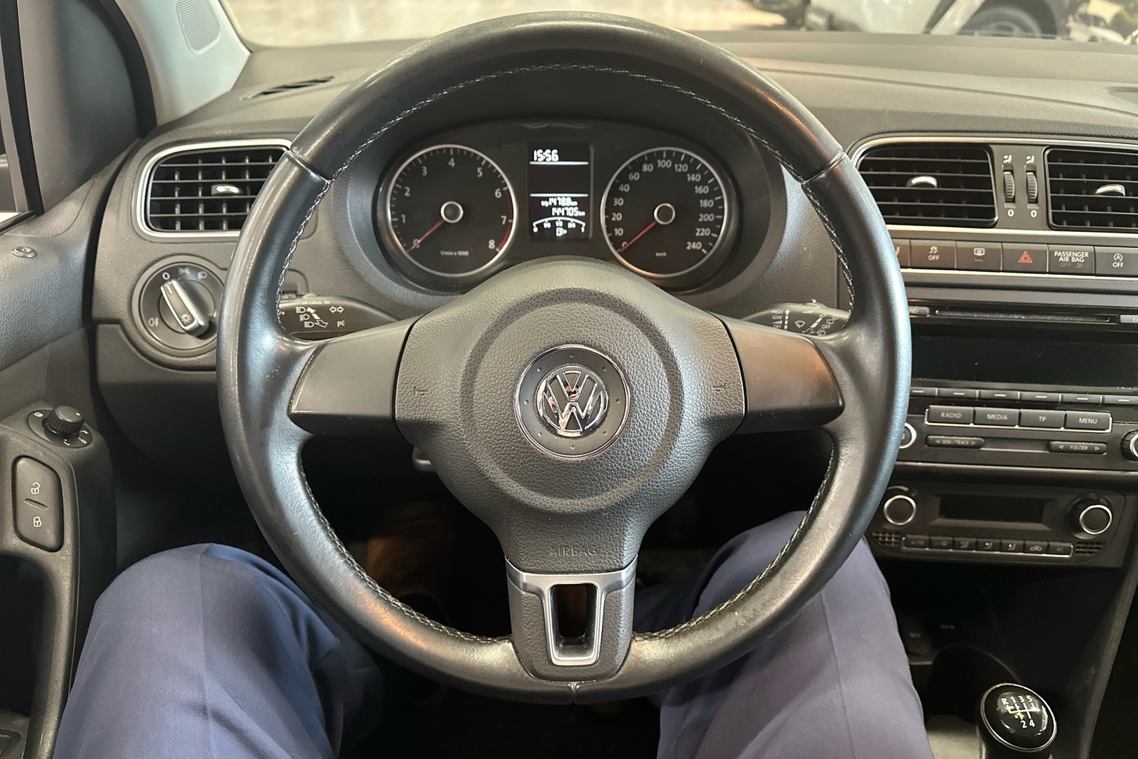 VOLKSWAGEN Polo 2013