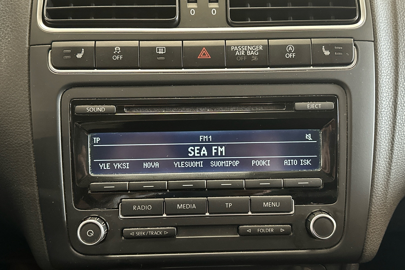 VOLKSWAGEN Polo 2013