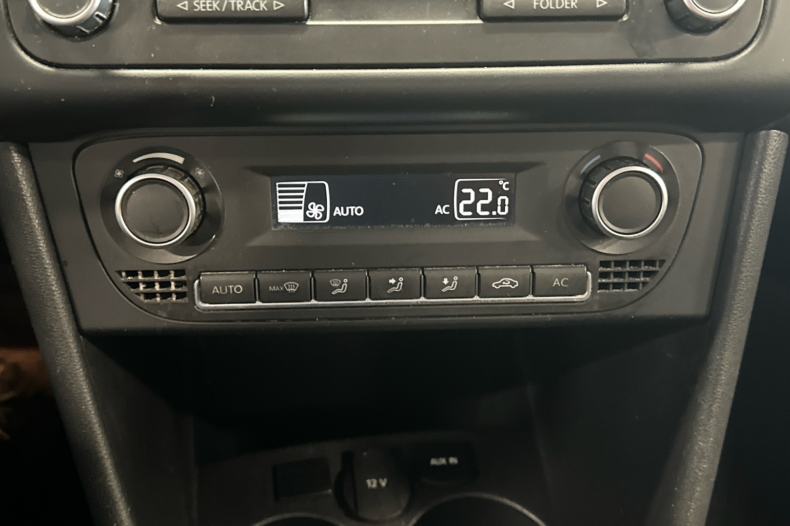 VOLKSWAGEN Polo 2013