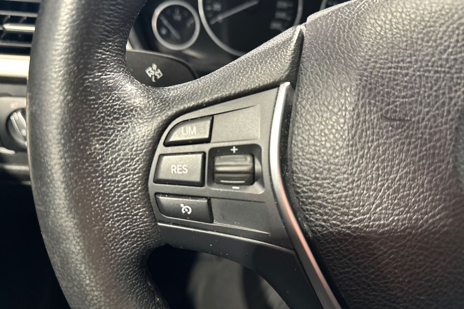 BMW 318 2018