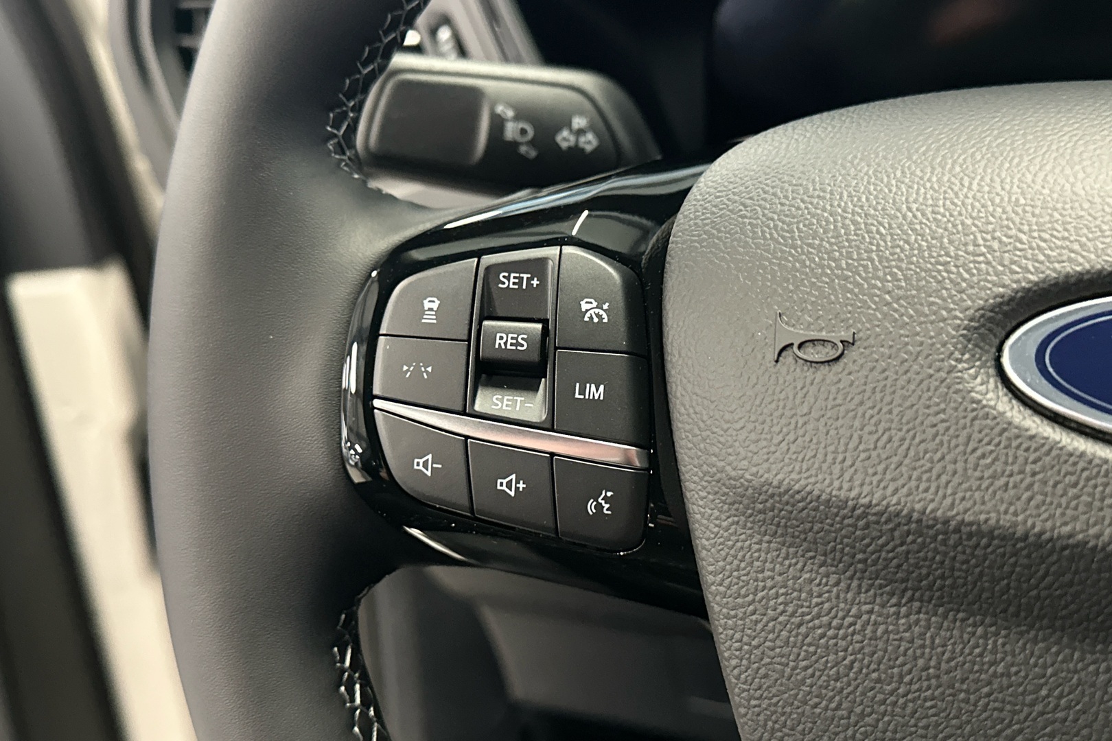 FORD Kuga 2026