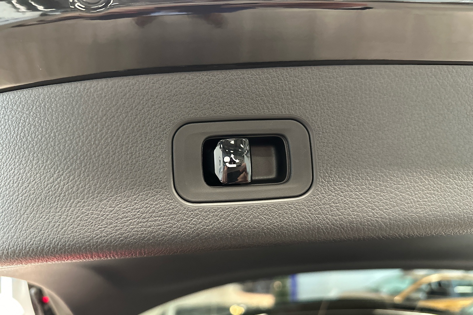 MERCEDES-BENZ GLC 2024