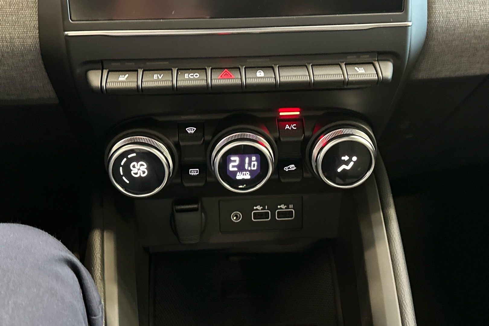 MITSUBISHI Colt 2025