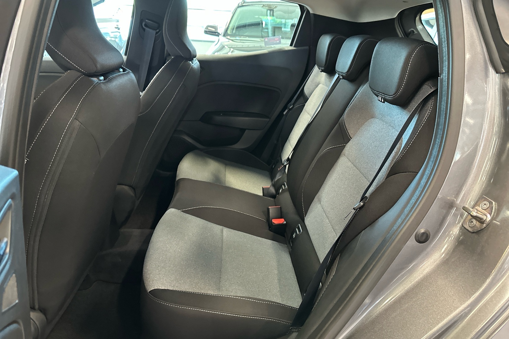 MITSUBISHI Colt 2025