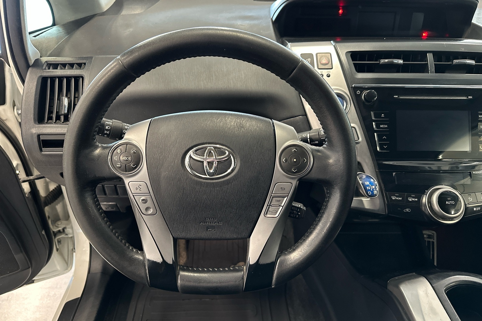 TOYOTA Prius+ 2019