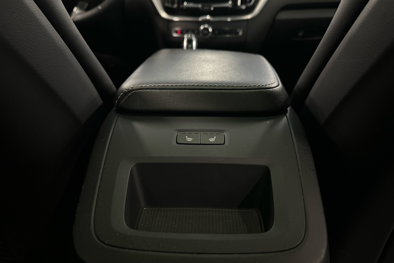 VOLVO XC60 2018