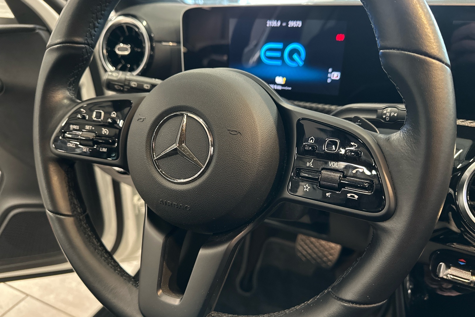 MERCEDES-BENZ A 2020