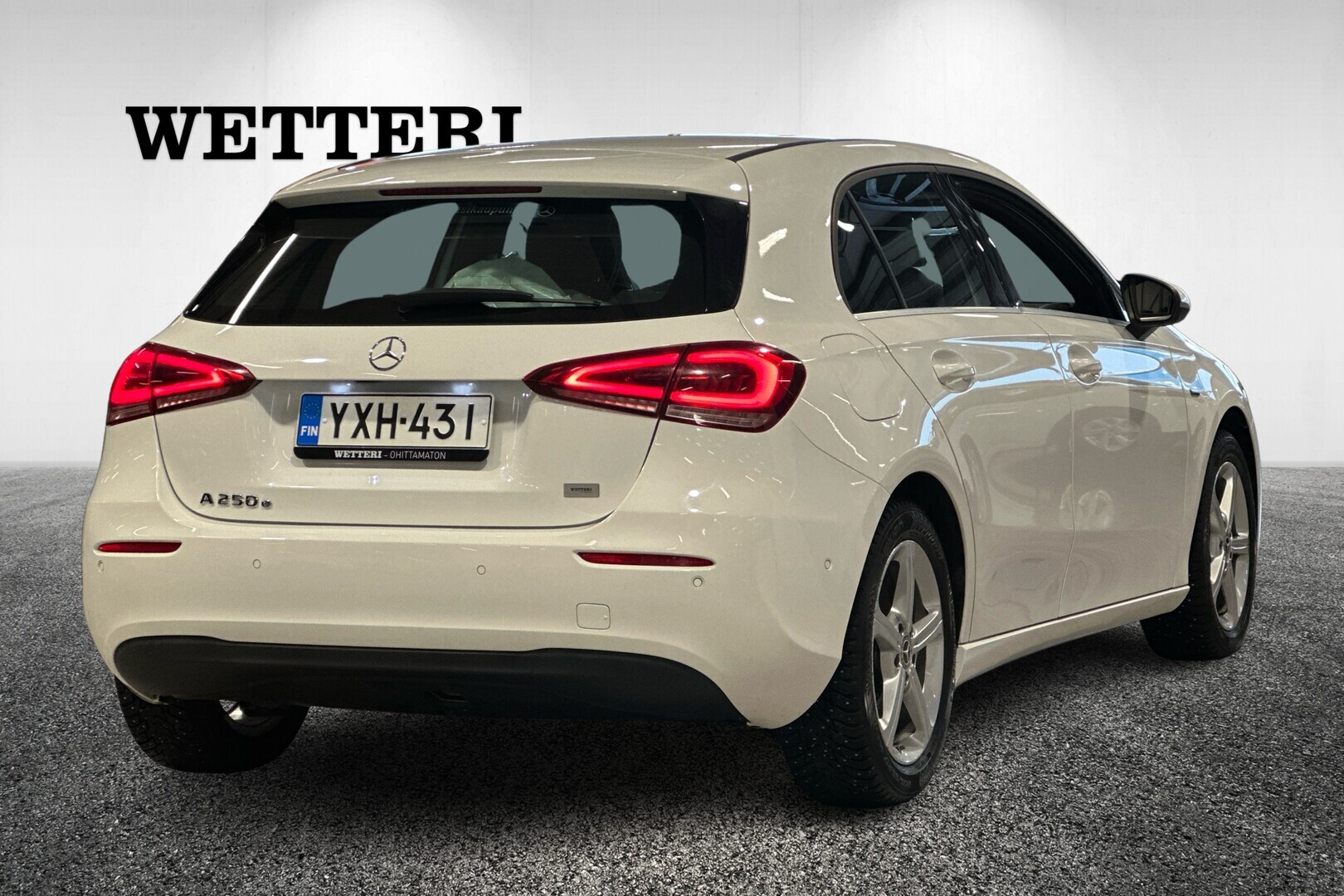 MERCEDES-BENZ A 2020