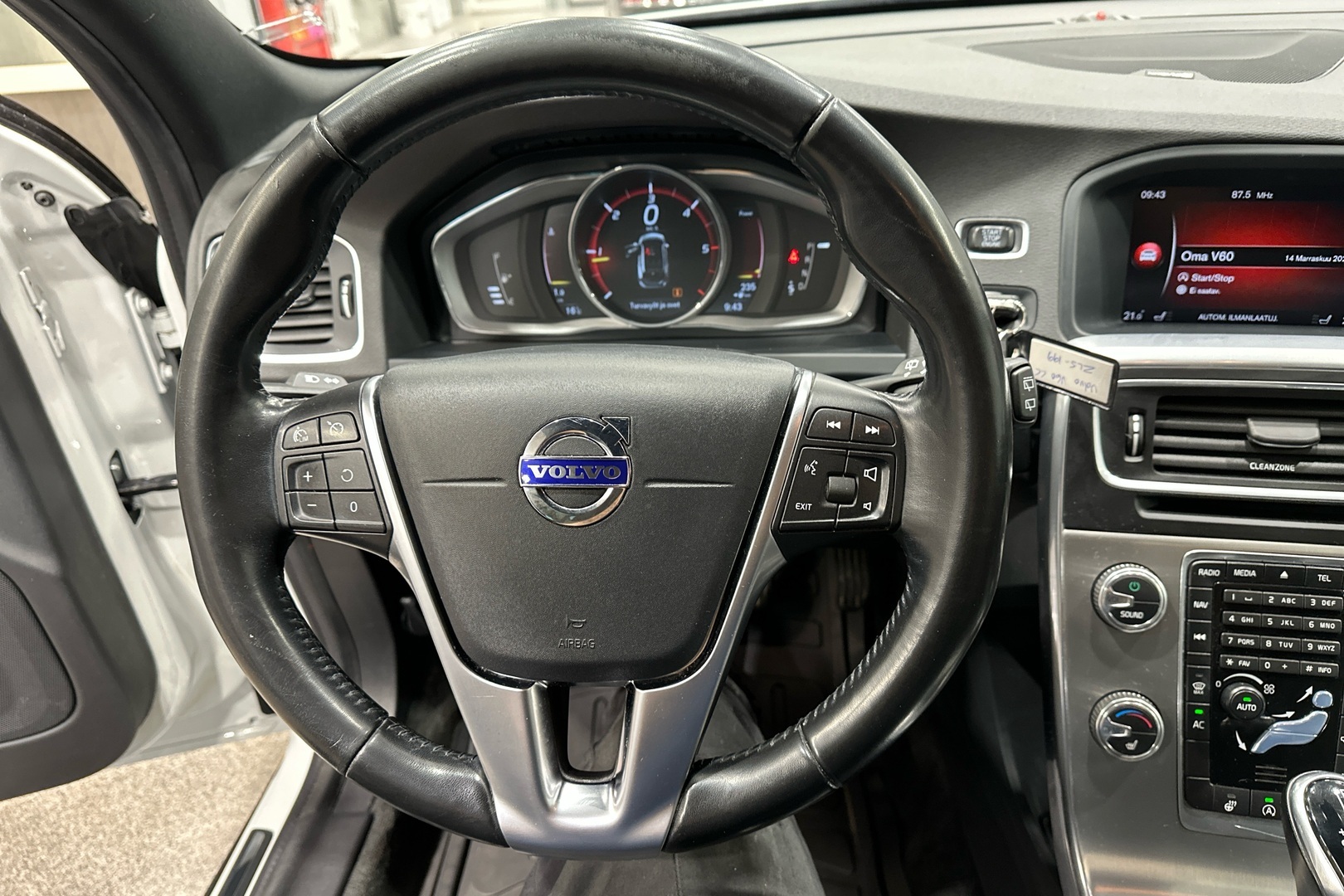 VOLVO V60 Cross Country 2017