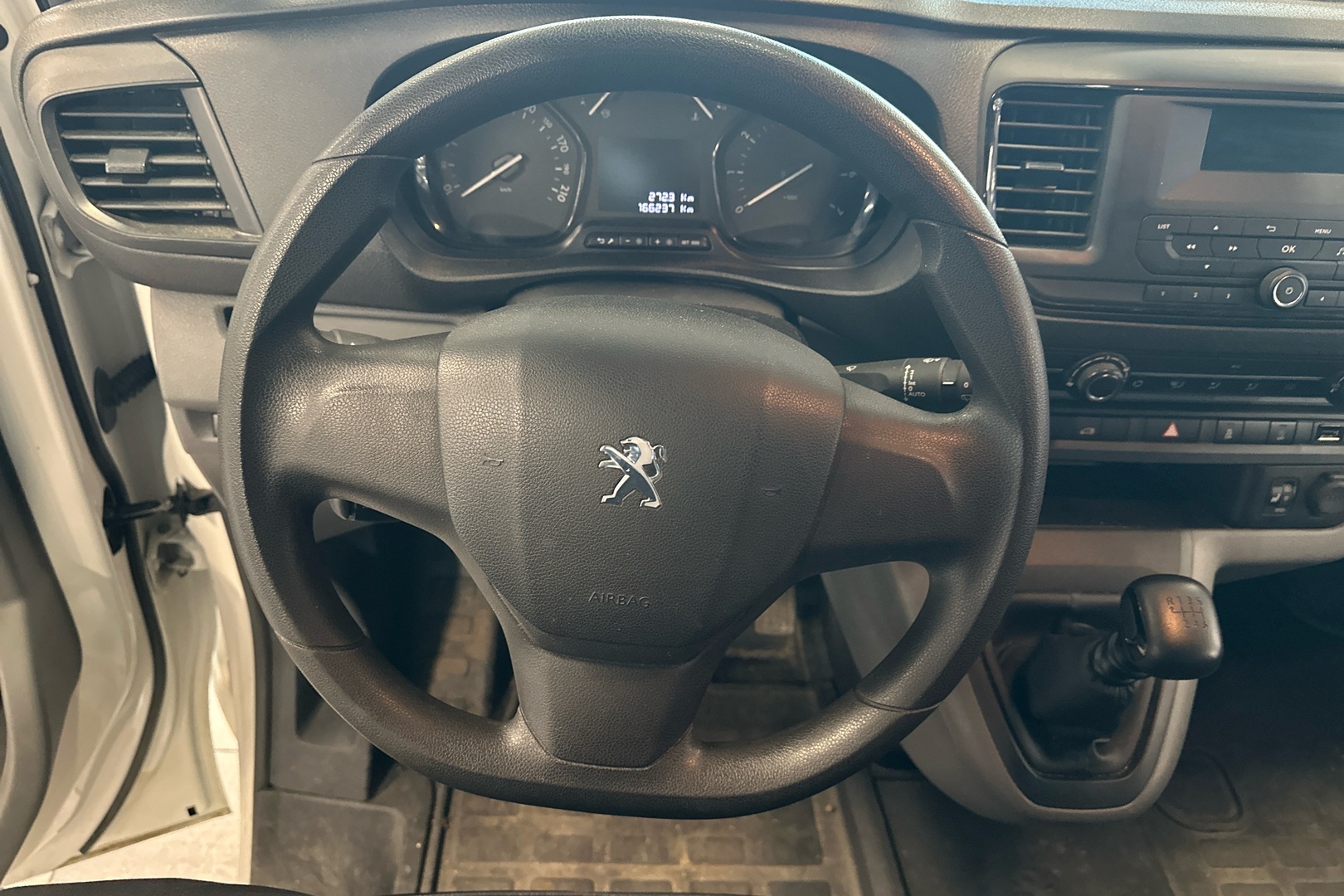 PEUGEOT Expert 2018