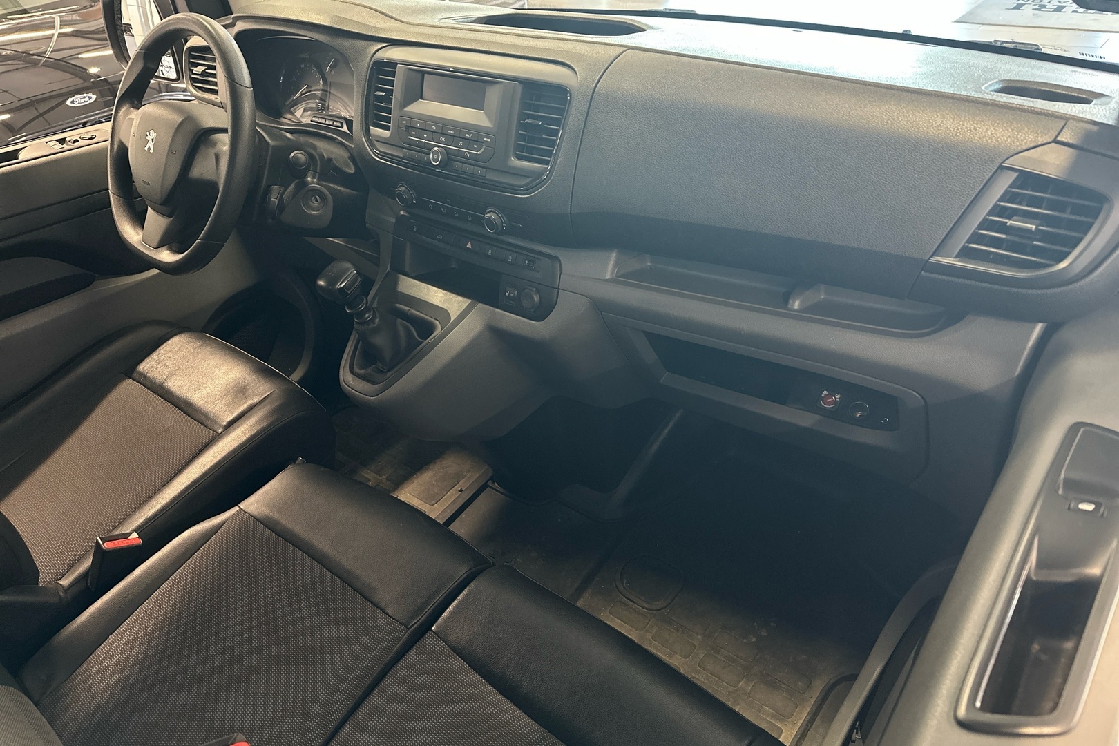 PEUGEOT Expert 2018