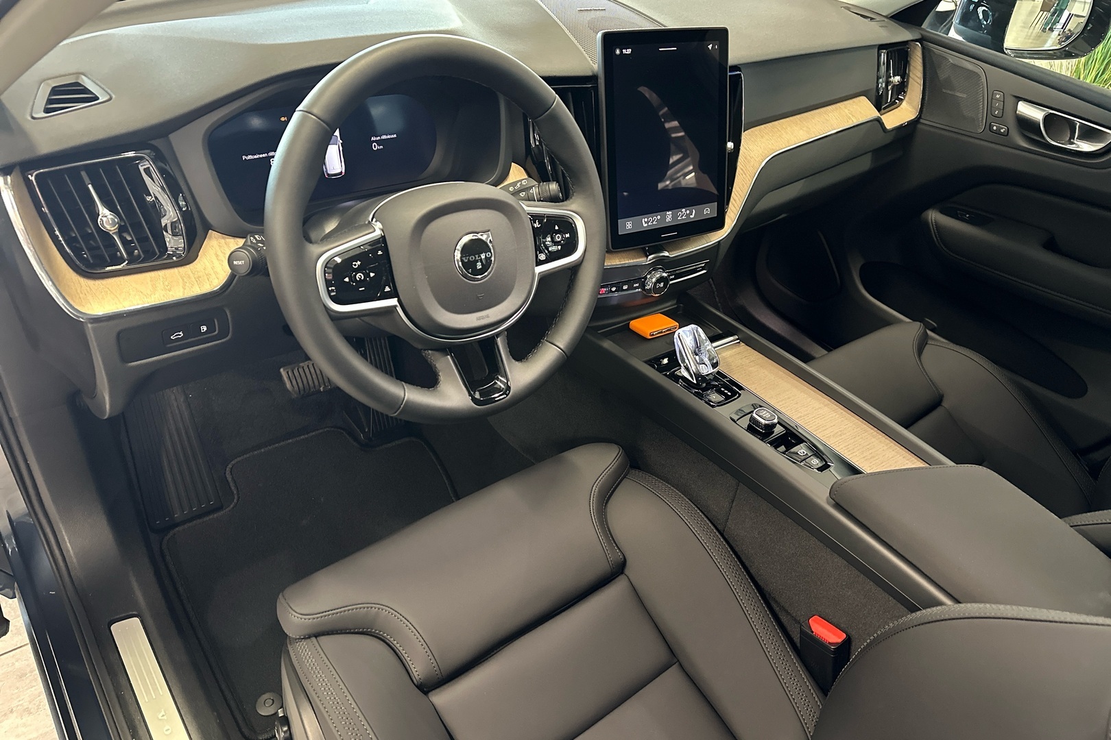 VOLVO XC60 2026