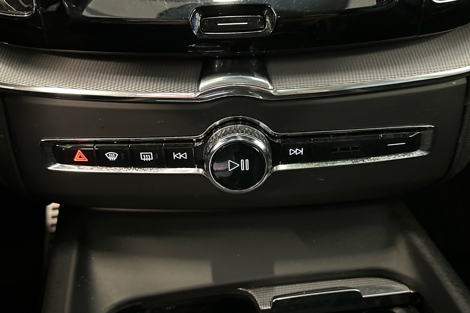 VOLVO XC60 2018