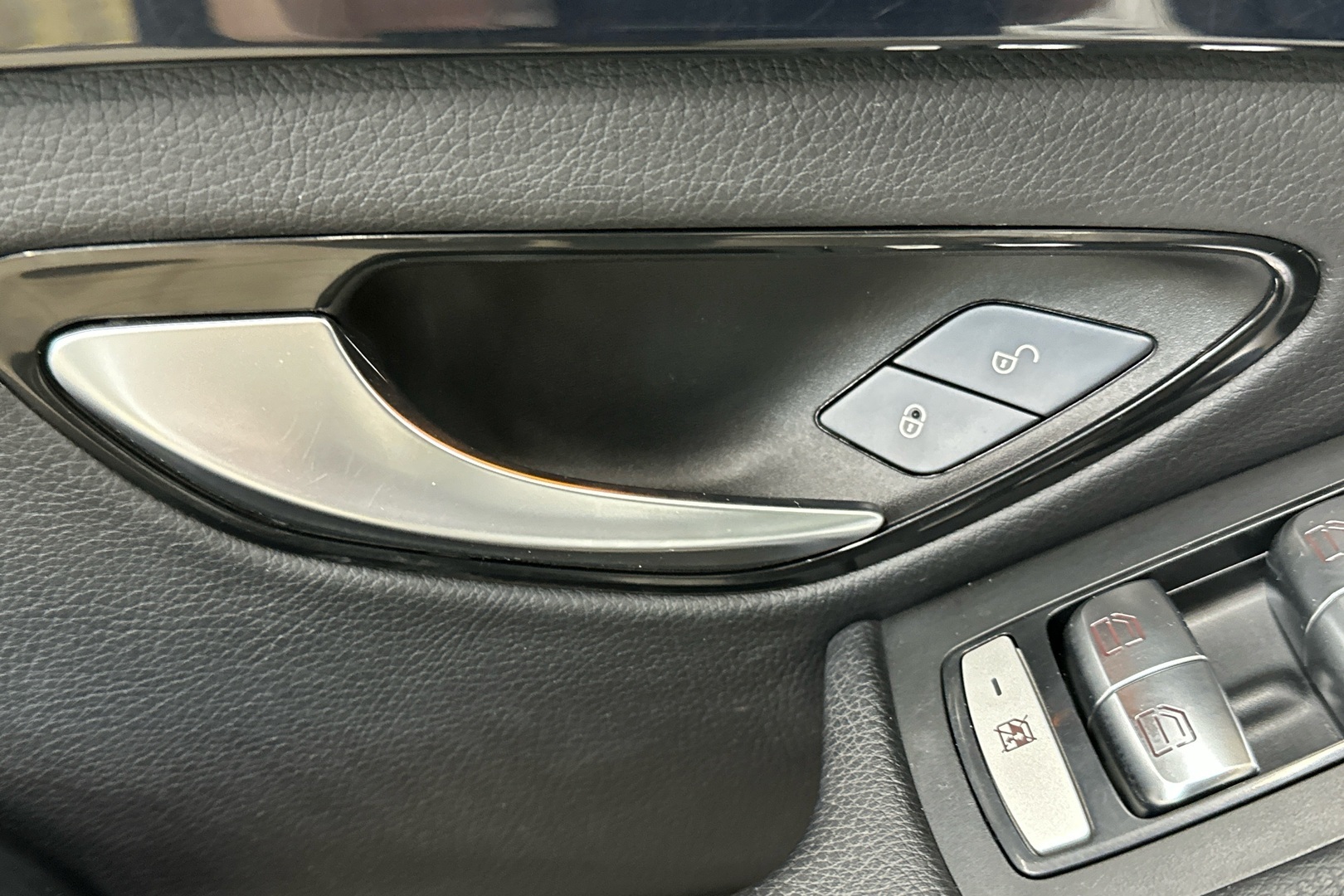 MERCEDES-BENZ C 2017