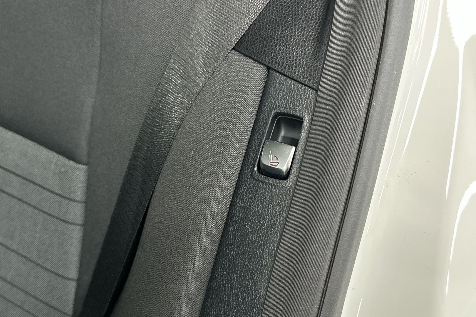 MERCEDES-BENZ C 2017