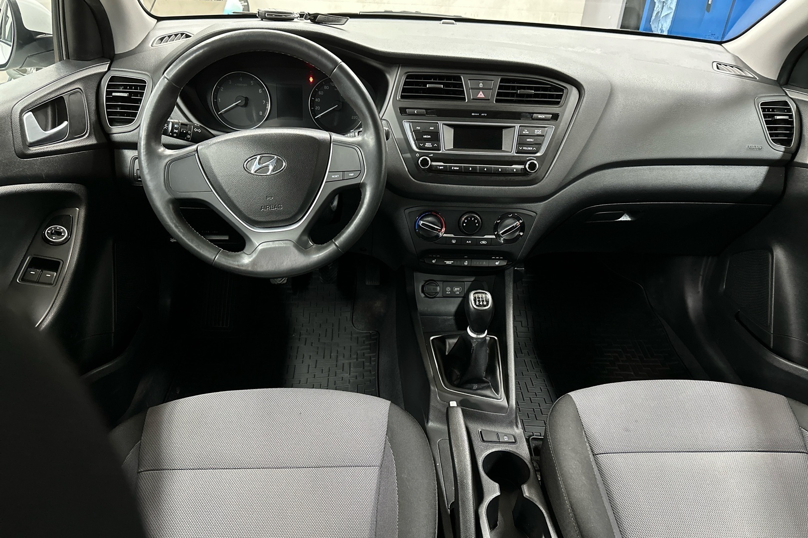 HYUNDAI i20 5d 2017