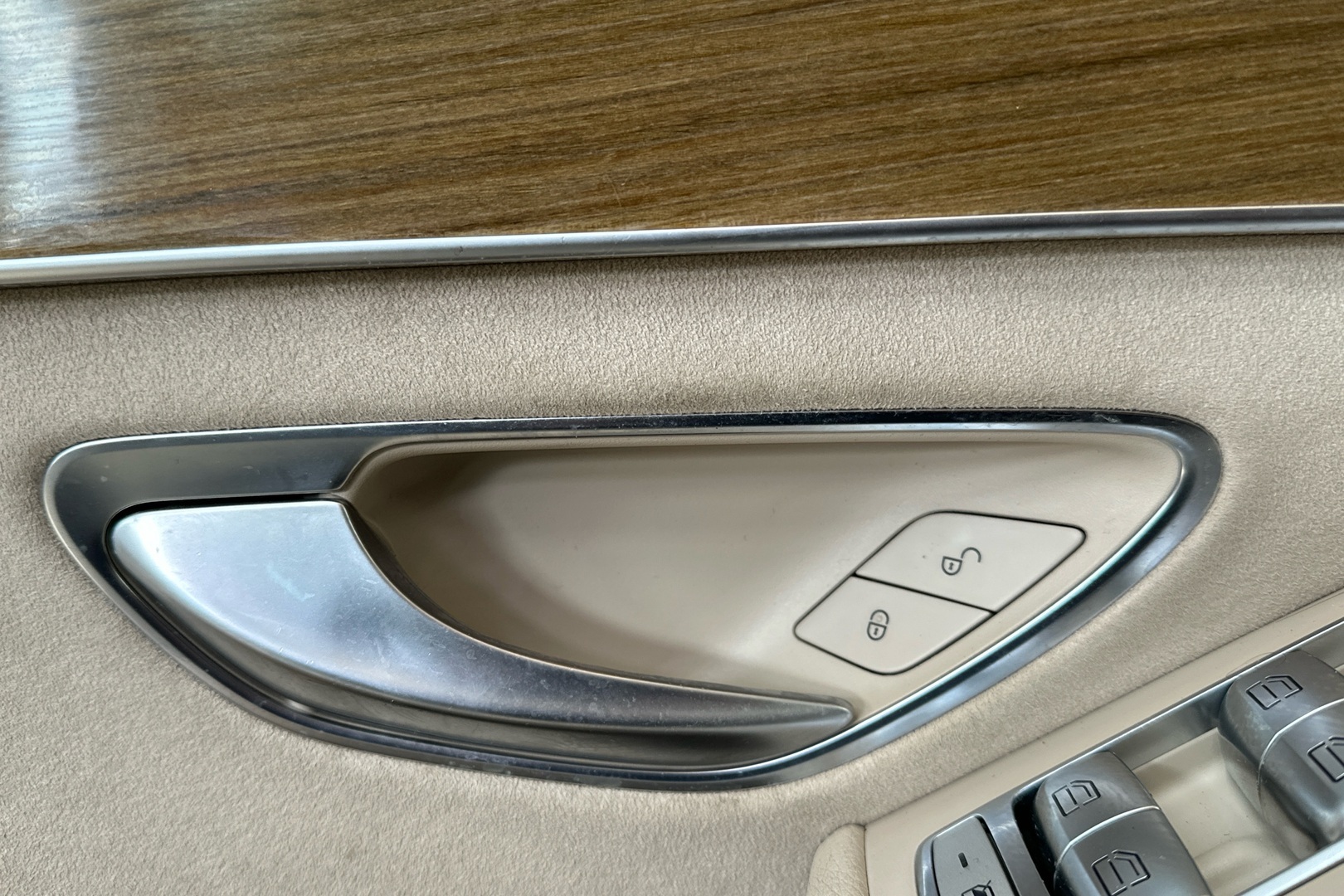 MERCEDES-BENZ C 2016