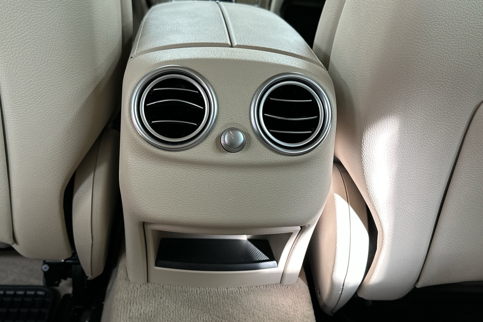 MERCEDES-BENZ C 2016