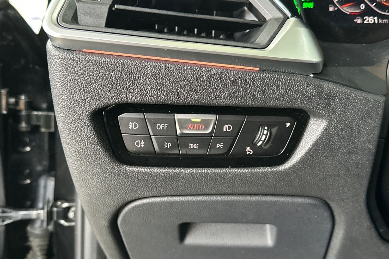 BMW 330 2019